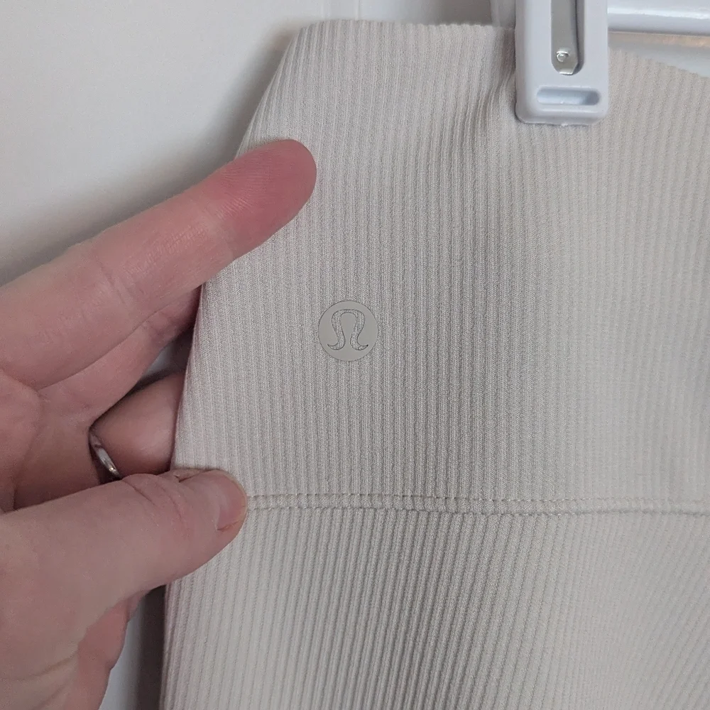 Lululemon Softstreme Ribbed Zip Leg 34